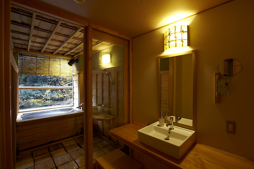 Photo:Guest room with open-air bath "Matsukaze/Raichou"